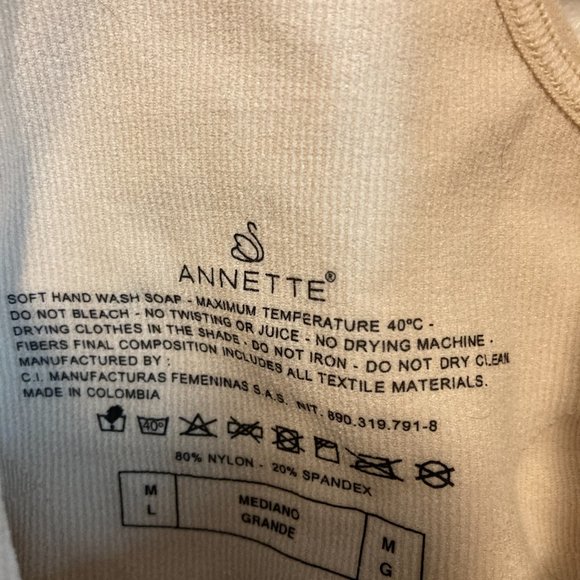 Annette Seamless Bra Size M-L Color Beige Non-Wire Canelle Style Razorback NWT - Picture 5 of 8